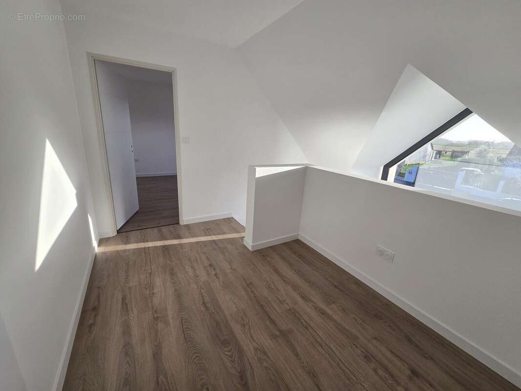 Maison à SACQUENVILLE