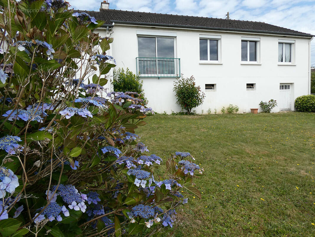 Maison à MAYENNE