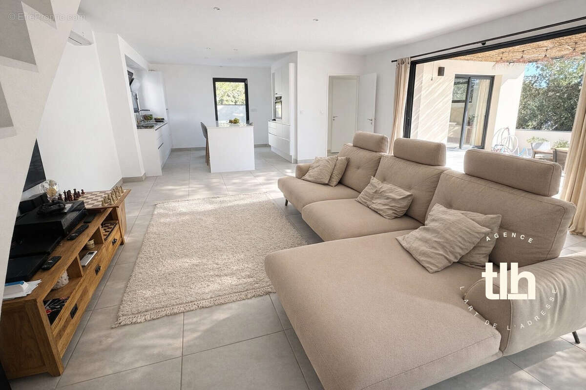 Maison à SAINT-GENIES-DES-MOURGUES