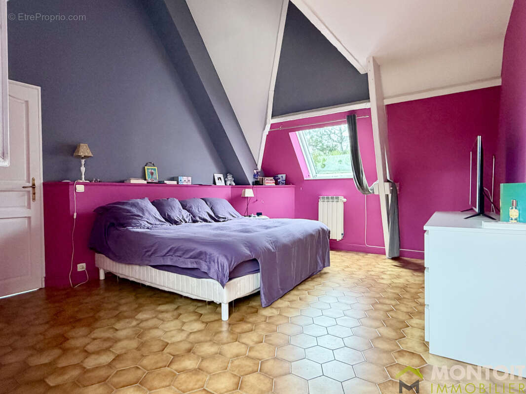 Maison à THIAIS