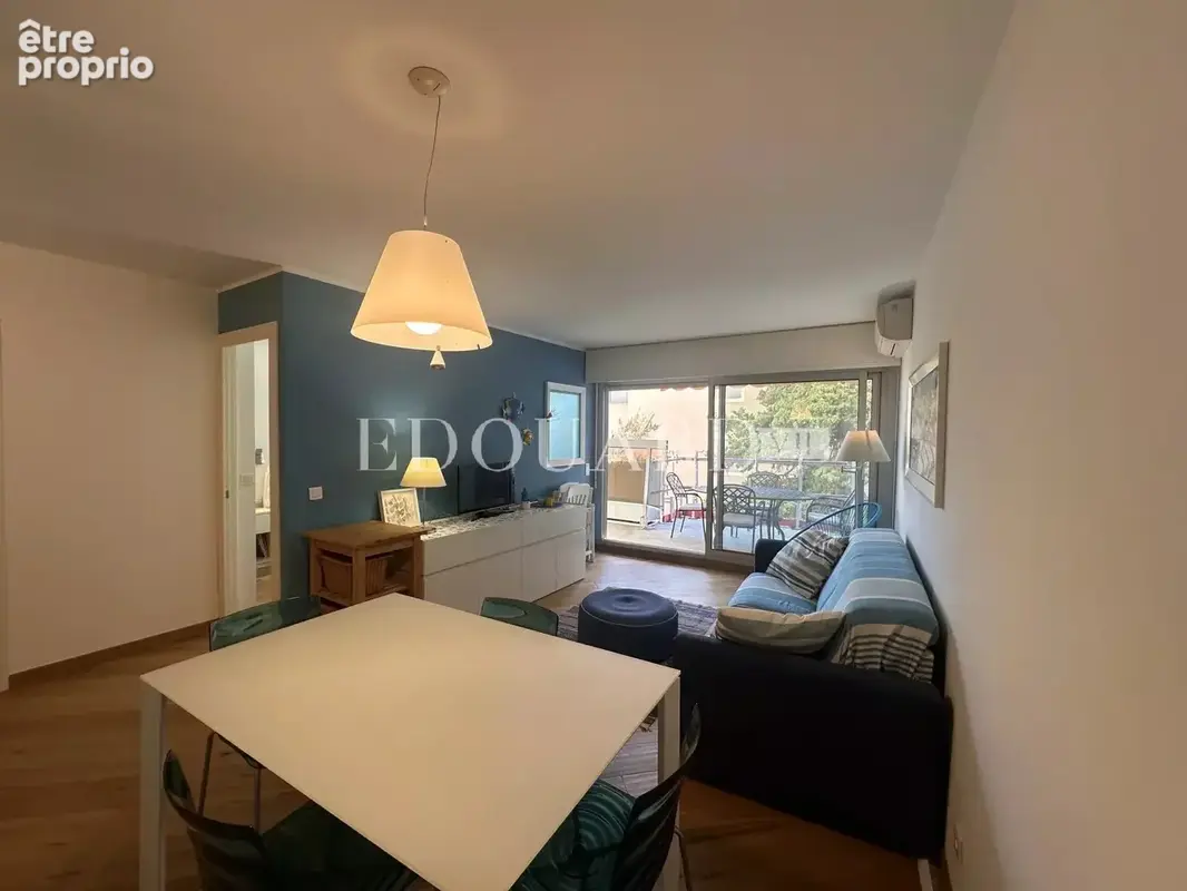 En exclusivité trois pièces en excellent état avec grande terrasse, vue mer et parking, face aux Sablettes - photo 17
