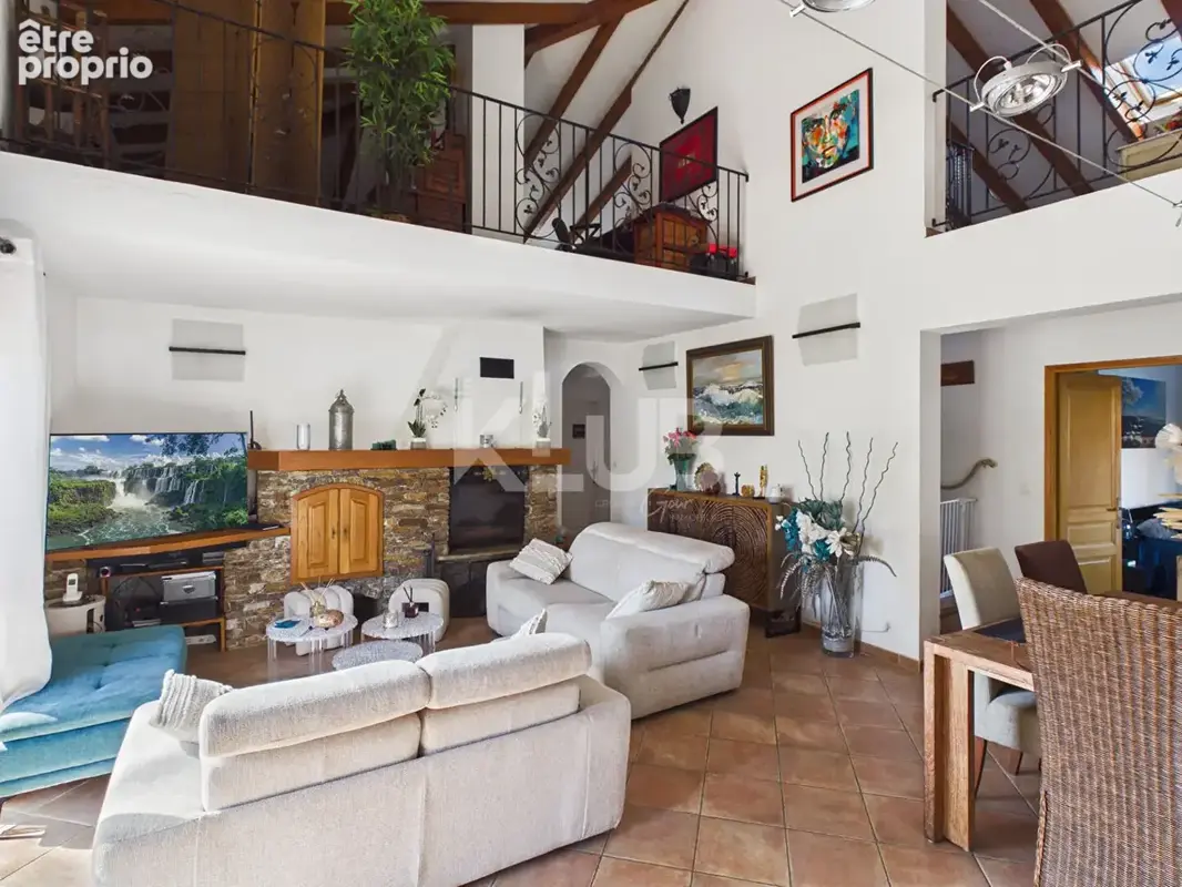 Villa T5 avec piscine, grand jardin et sous sol de 169m2 - photo 16