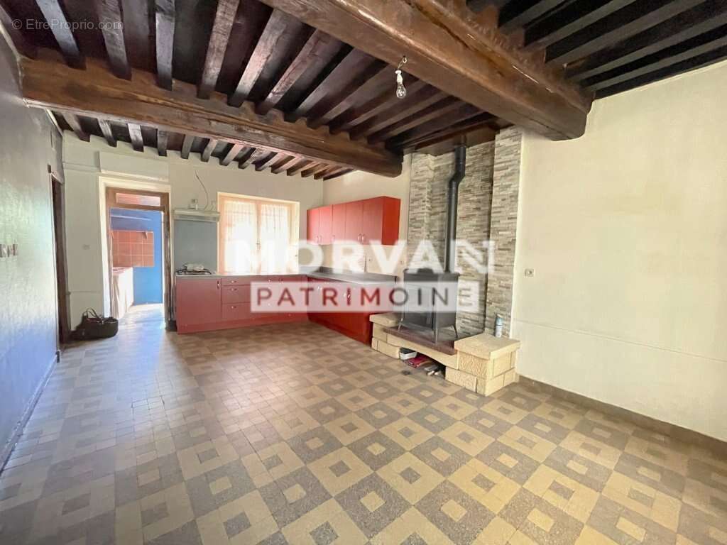 Château-Chinon – Maison de ville avec courette, PAC réversible et tout-à-l'égout - photo 2