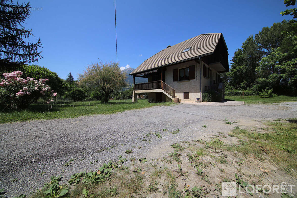 Maison à SAINT-SAUVEUR