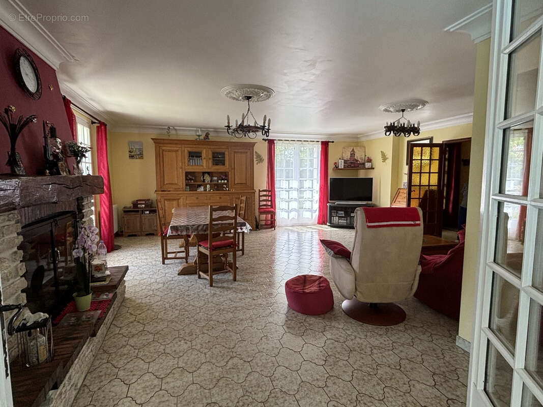 Maison à SAINT-BRIS-DES-BOIS