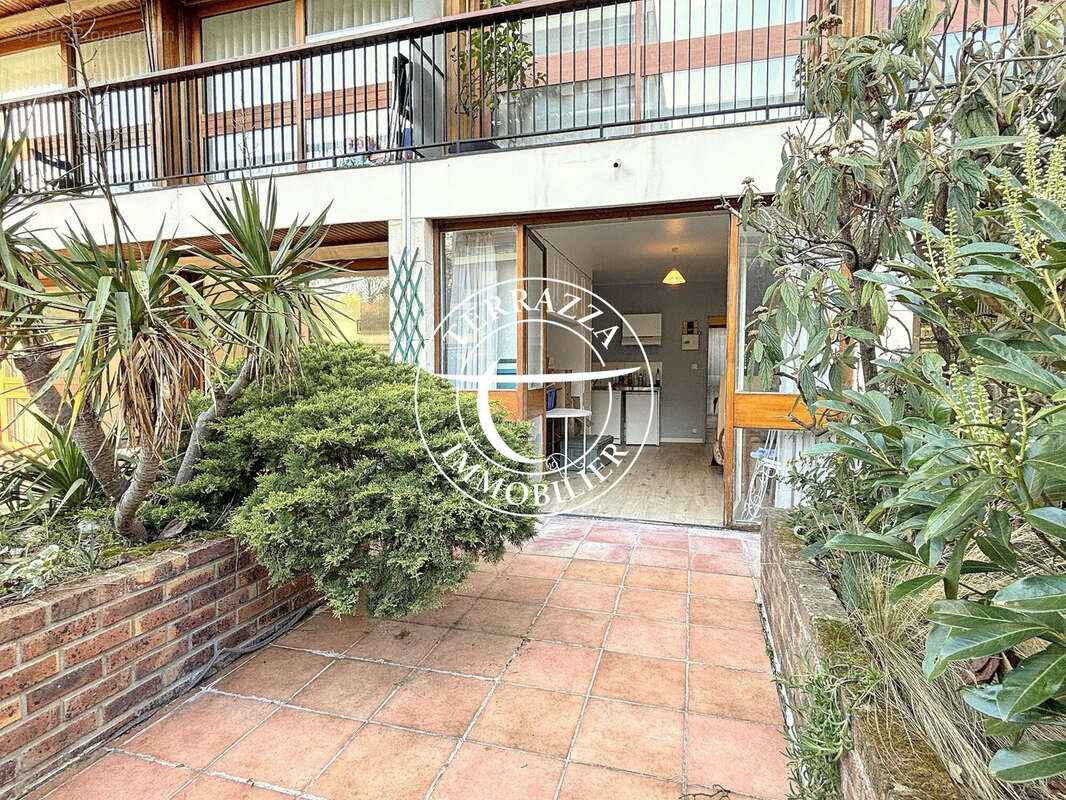 Appartement à LA CELLE-SAINT-CLOUD