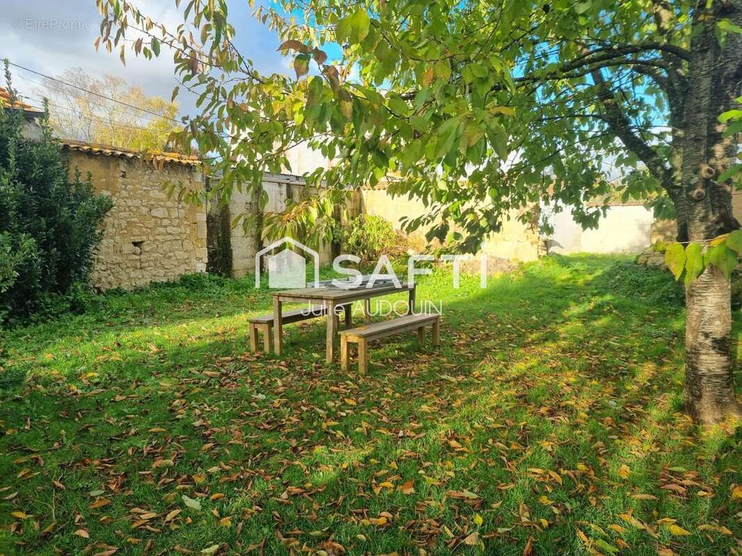 Photo 2 - Maison à SAINT-JEAN-D&#039;ANGELY