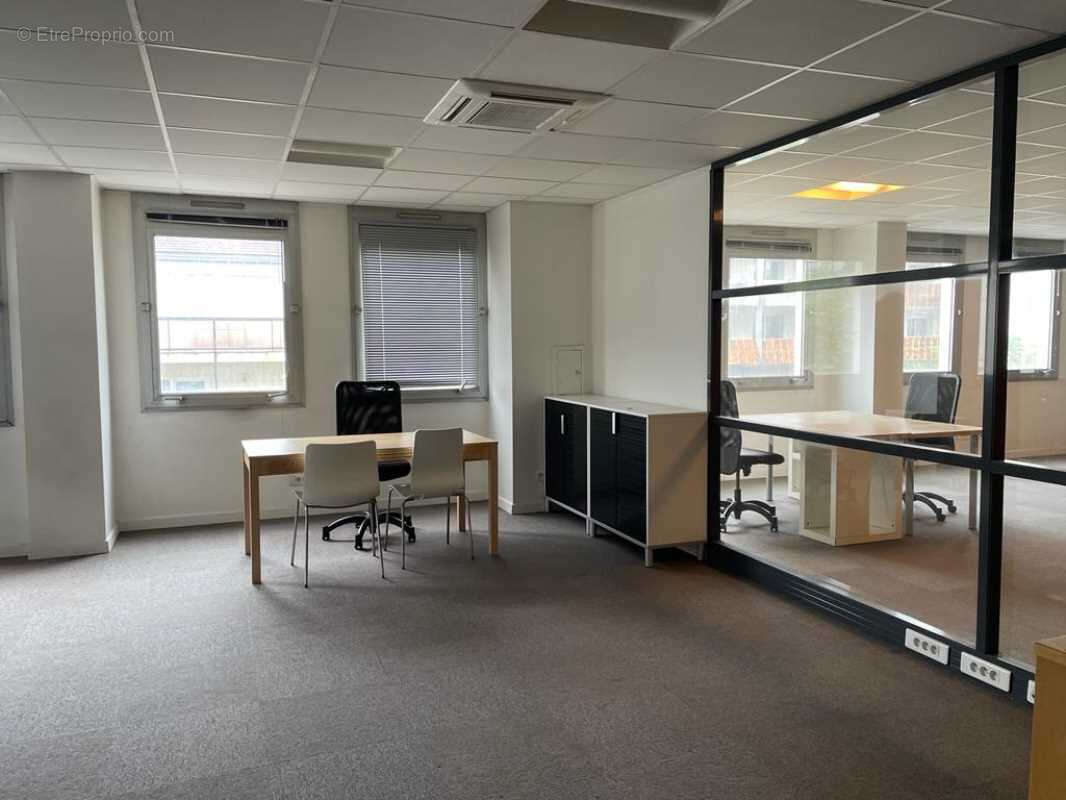 Commerce à SAINT-MAUR-DES-FOSSES