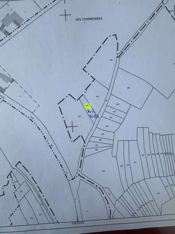 Terrain à POINCON-LES-LARREY