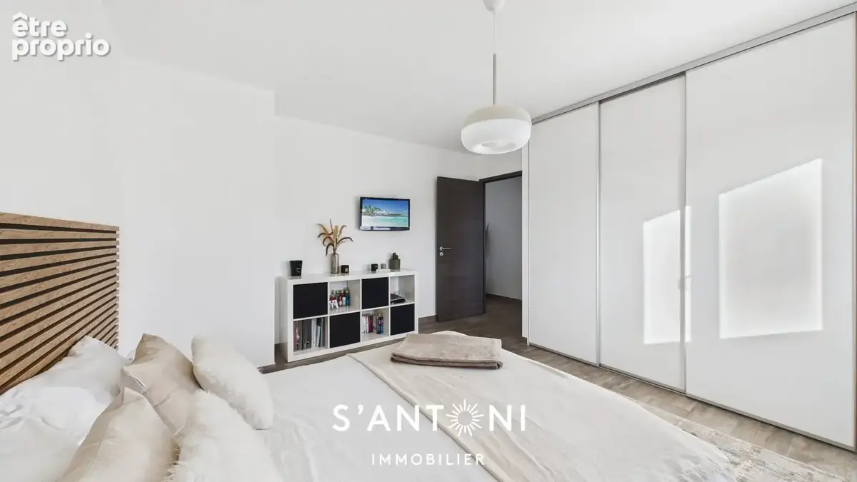 SERIGNAN - Villa contemporaine avec piscine et prestations haut de gamme - photo 11
