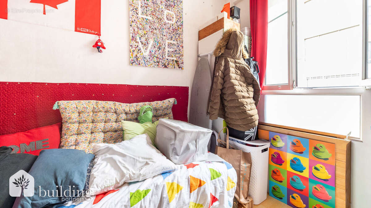 Appartement à COURBEVOIE