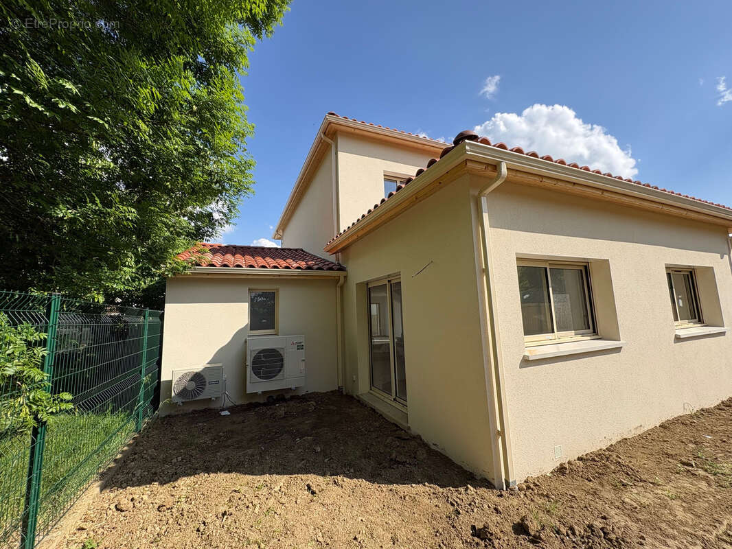 Maison à FROUZINS