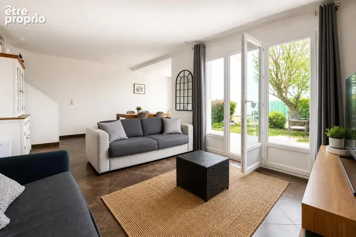 Maison de 4 pièces de 100 m² à Saint-Cyr-l'École - photo 2