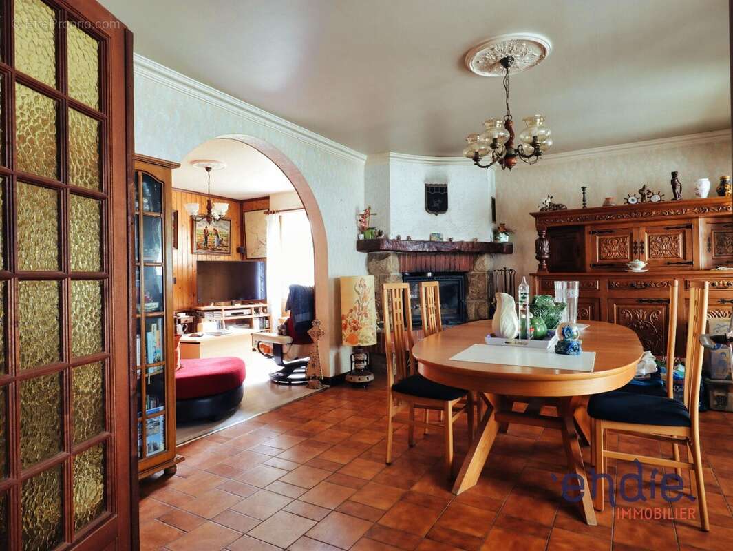 Belle opportunité familiale Proche du bourg. - photo 6
