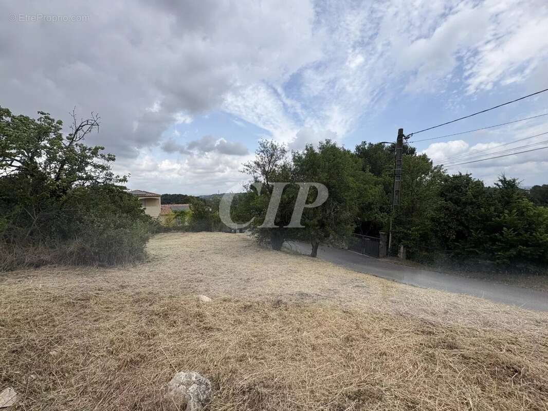 Terrain à CABRIES