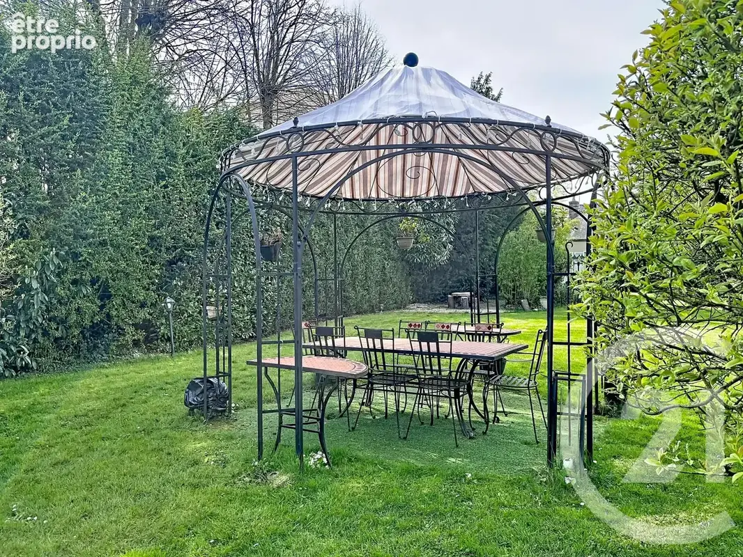 Maison 10 pièces 263 m² à vendre à Chartres (28000) - photo 12