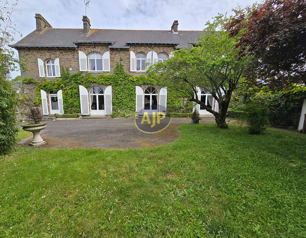 Maison à GUEMENE-PENFAO