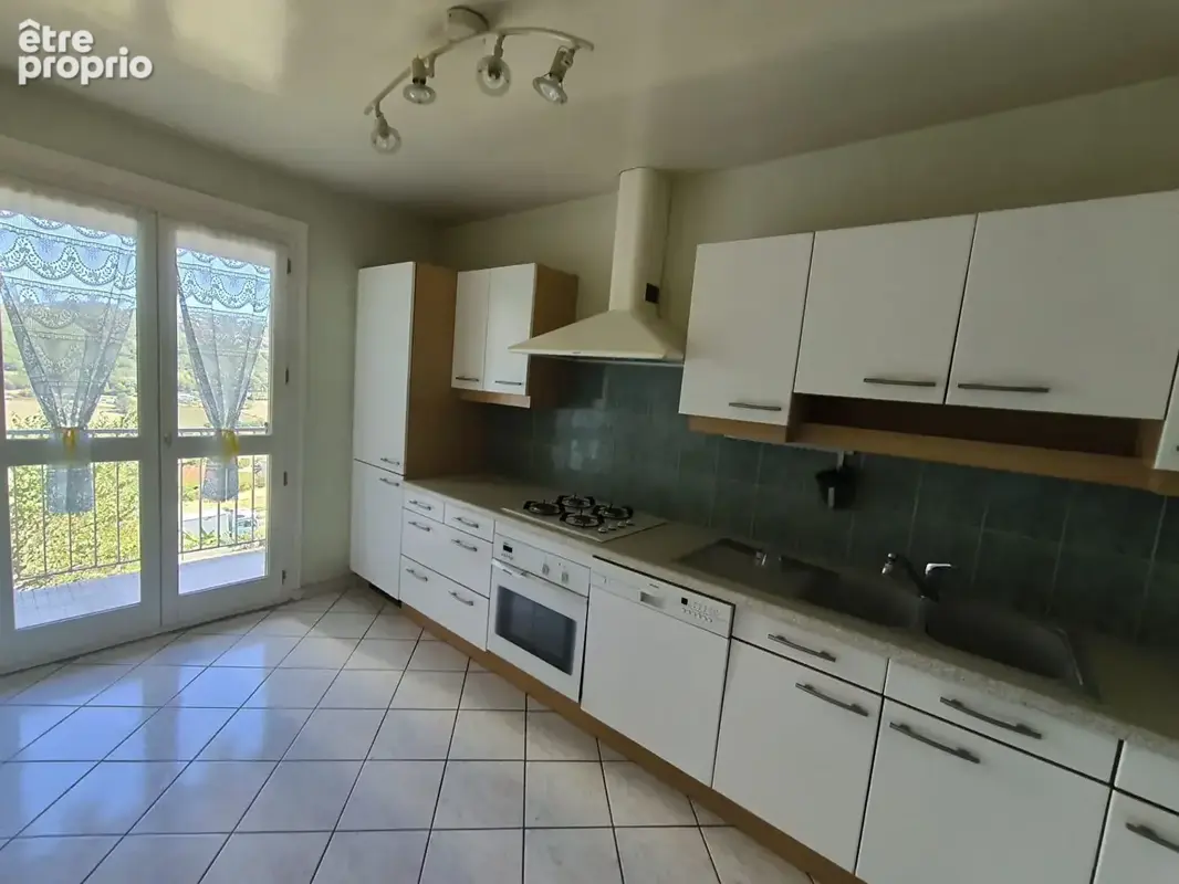 Photo Appartement à Saint-Genest-Lerpt au prix de 115 000€