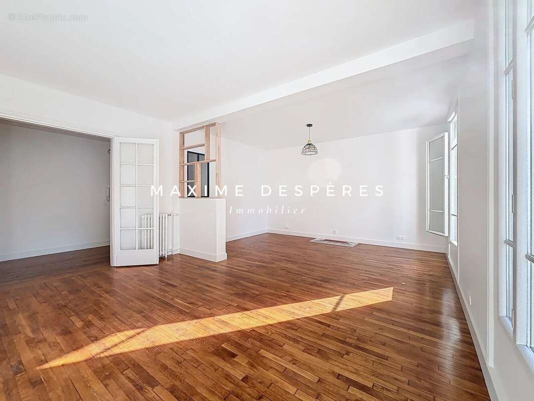 Appartement à PARIS-11E
