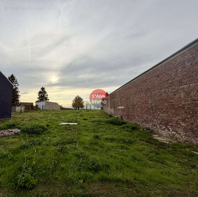 Terrain à DERNANCOURT