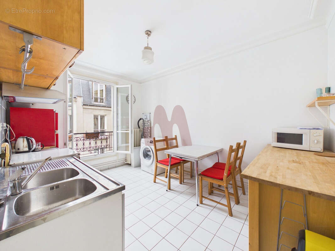 Appartement à PARIS-18E