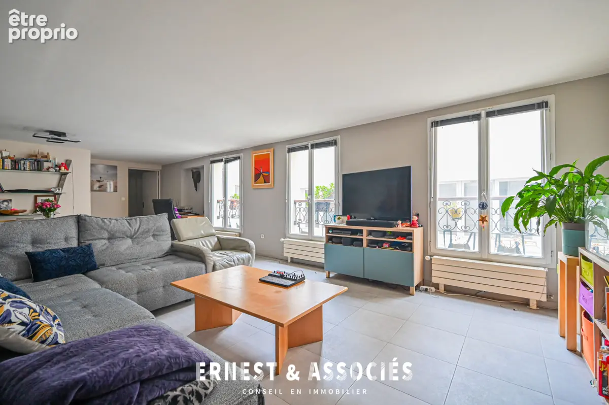 Appartement 4 pièces 105 m² à vendre à Paris-10e (75010) - photo 2