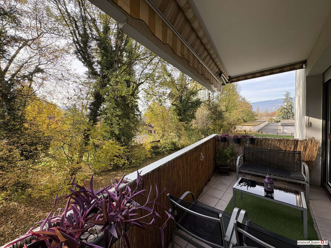 Appartement à MEYLAN