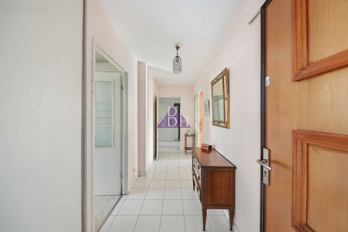 Appartement à HYERES