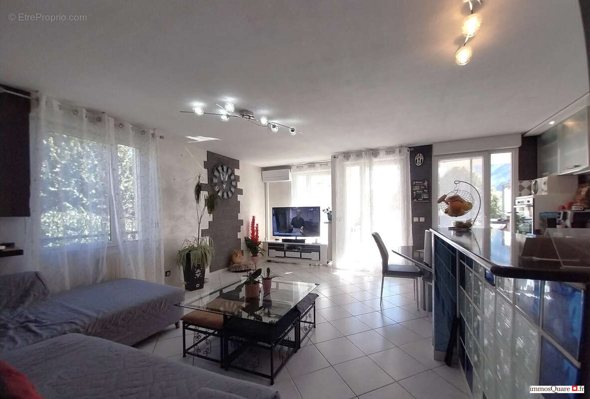 Appartement à SASSENAGE