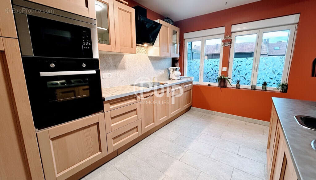 Maison à COURRIERES