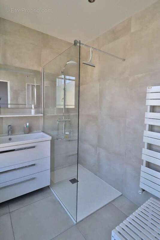 Maison à VERRIERES-LE-BUISSON