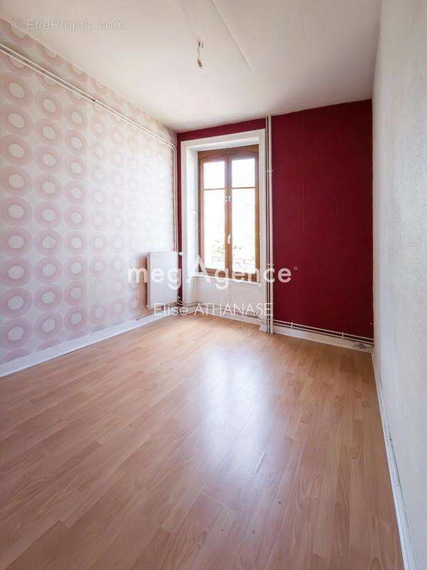 Appartement à FOUGERES