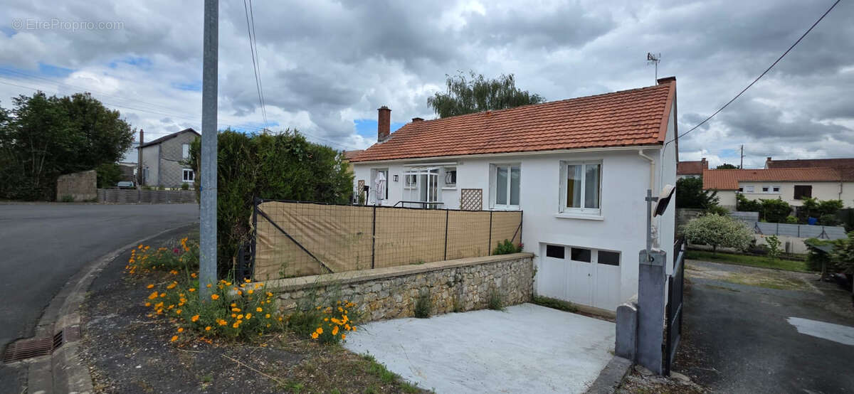 Maison à CIVRAY