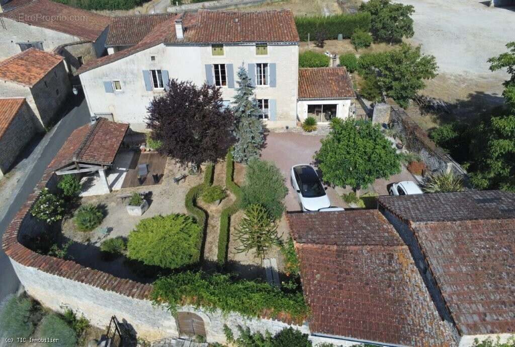Ancien Presbytère avec 4 Chambres à Verteuil-sur-Charente - photo 2