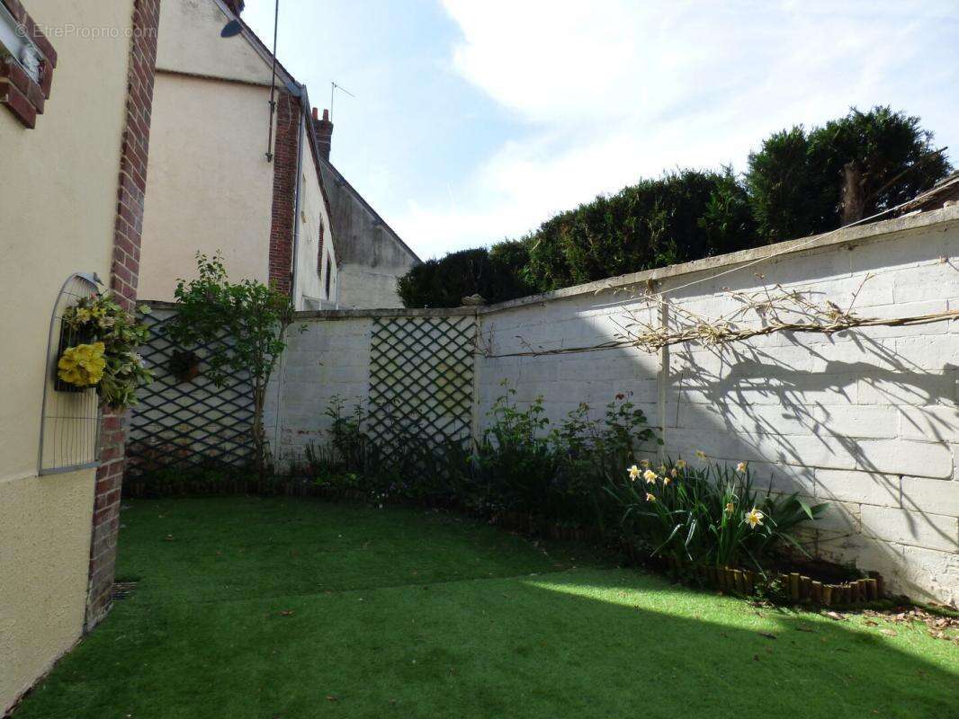 Maison à CHATEAUNEUF-EN-THYMERAIS