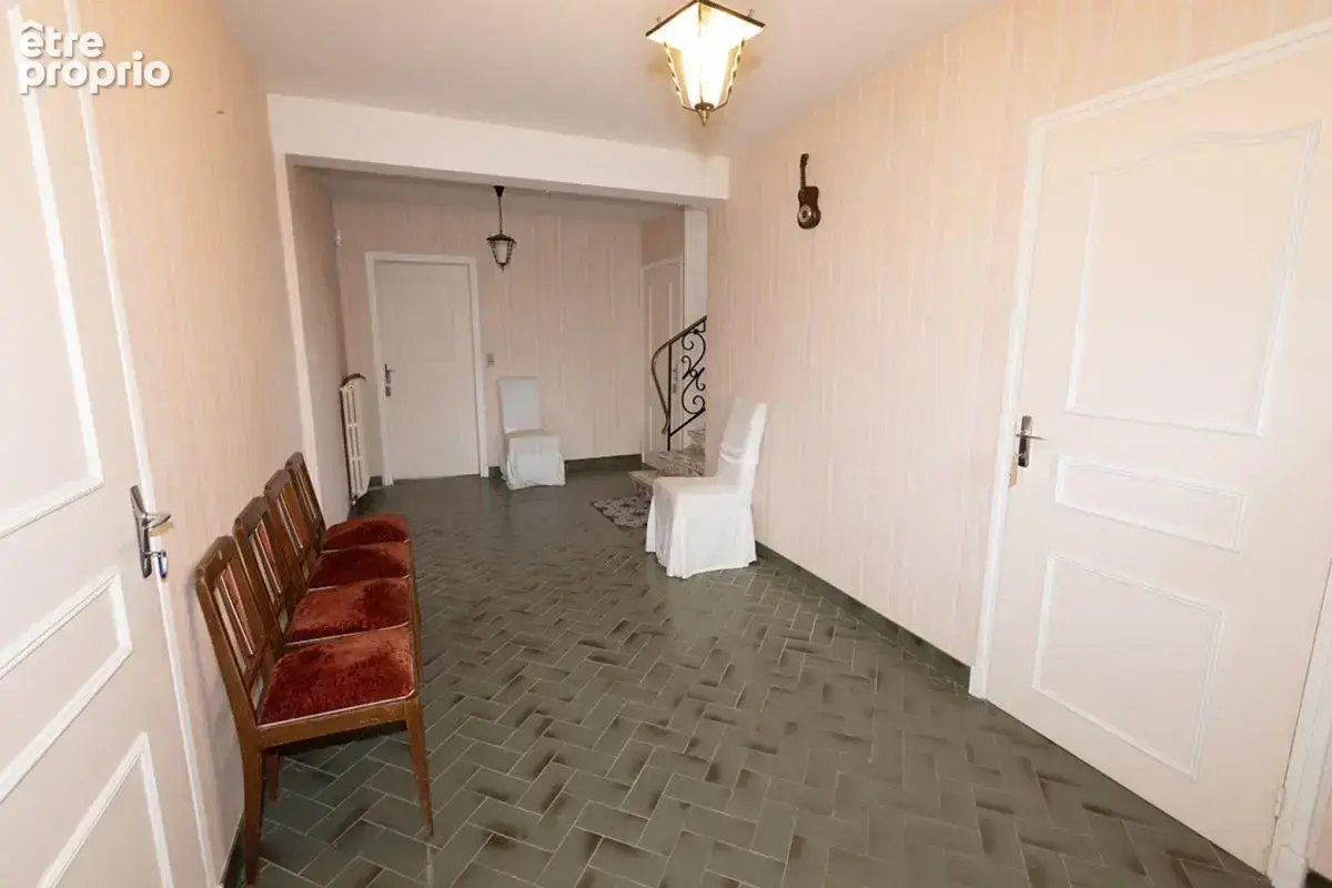 Maison 160 m² à Naucelle  - photo 5