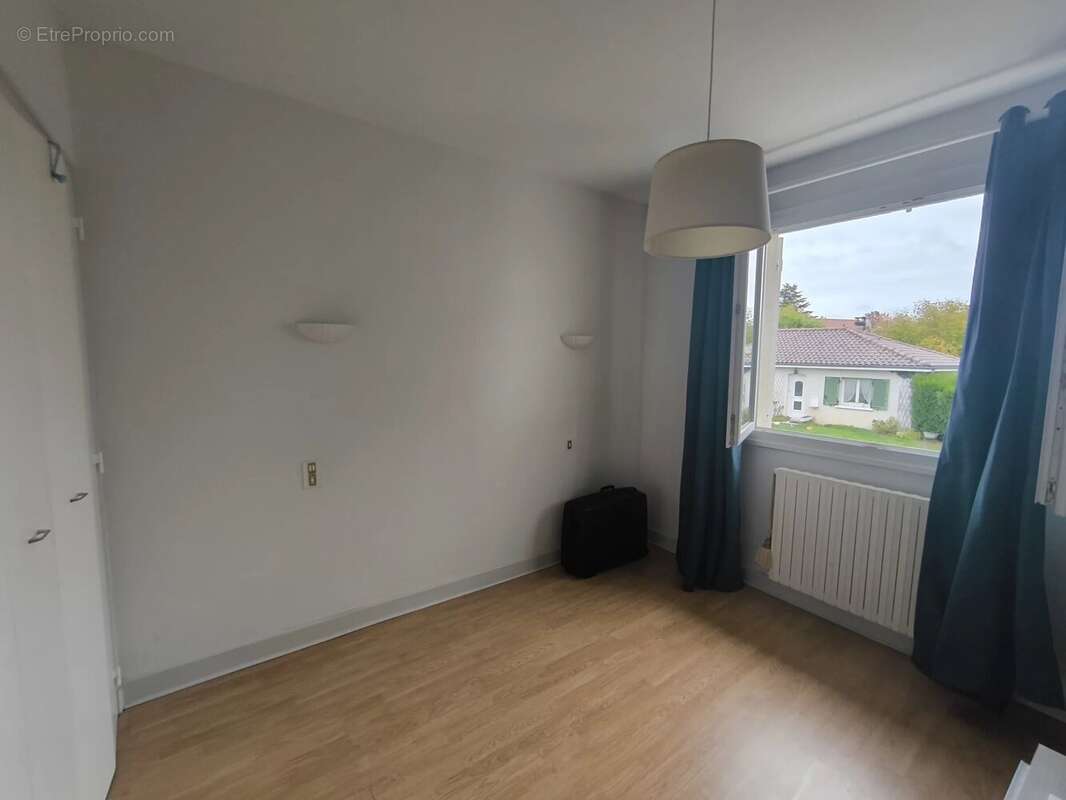 Maison à SAINT-JUNIEN