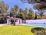 Maison à SAINT-CLEMENT-DE-RIVIERE