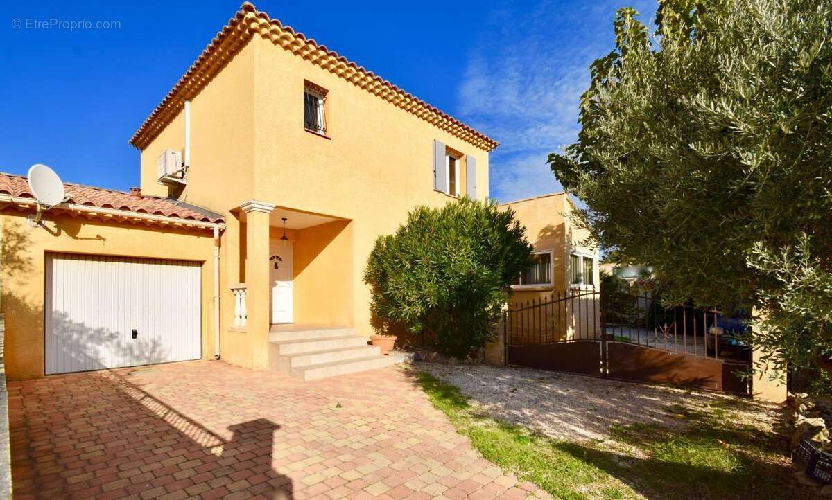 Maison à UZES