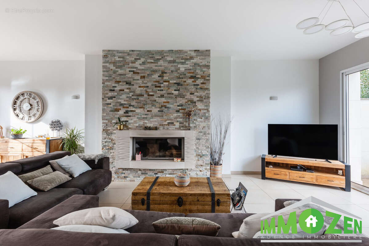 Maison à LIMEIL-BREVANNES