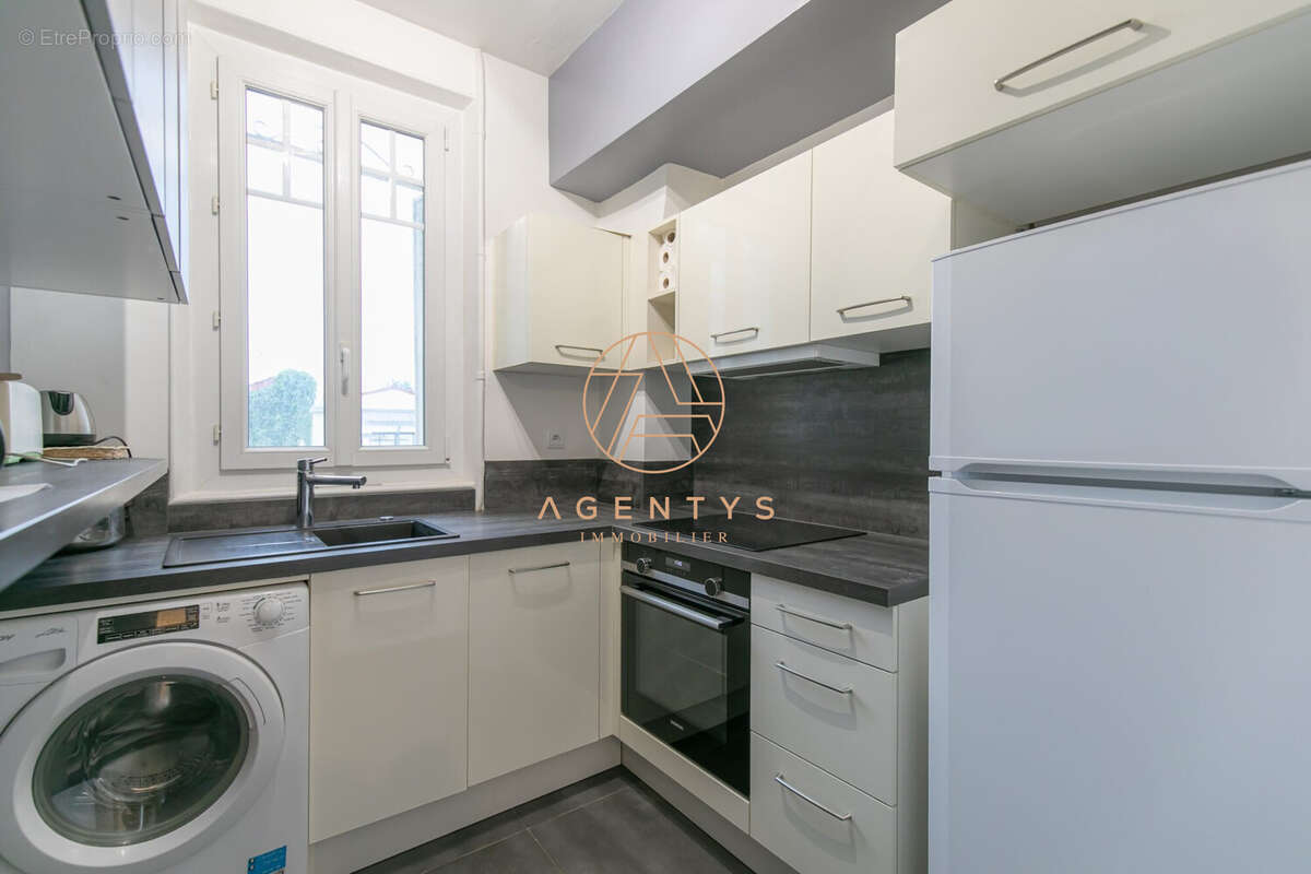Appartement à SAINT-MAUR-DES-FOSSES