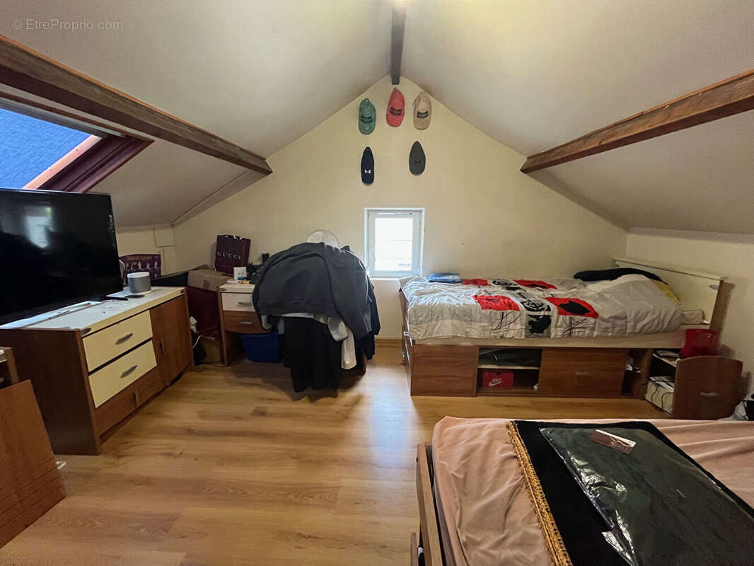 Maison à FOLLAINVILLE-DENNEMONT