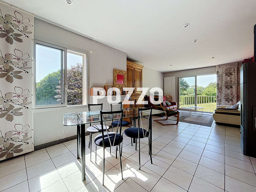 Maison Villedieu Les Poeles Rouffigny 7 pièce(s) 1 52m2 - photo 6
