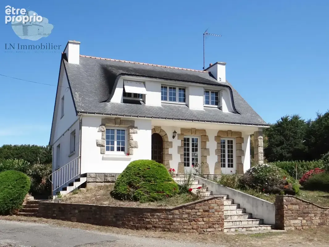 Propriété de caractère - vue mer - doëlan 225 m2 - photo 6
