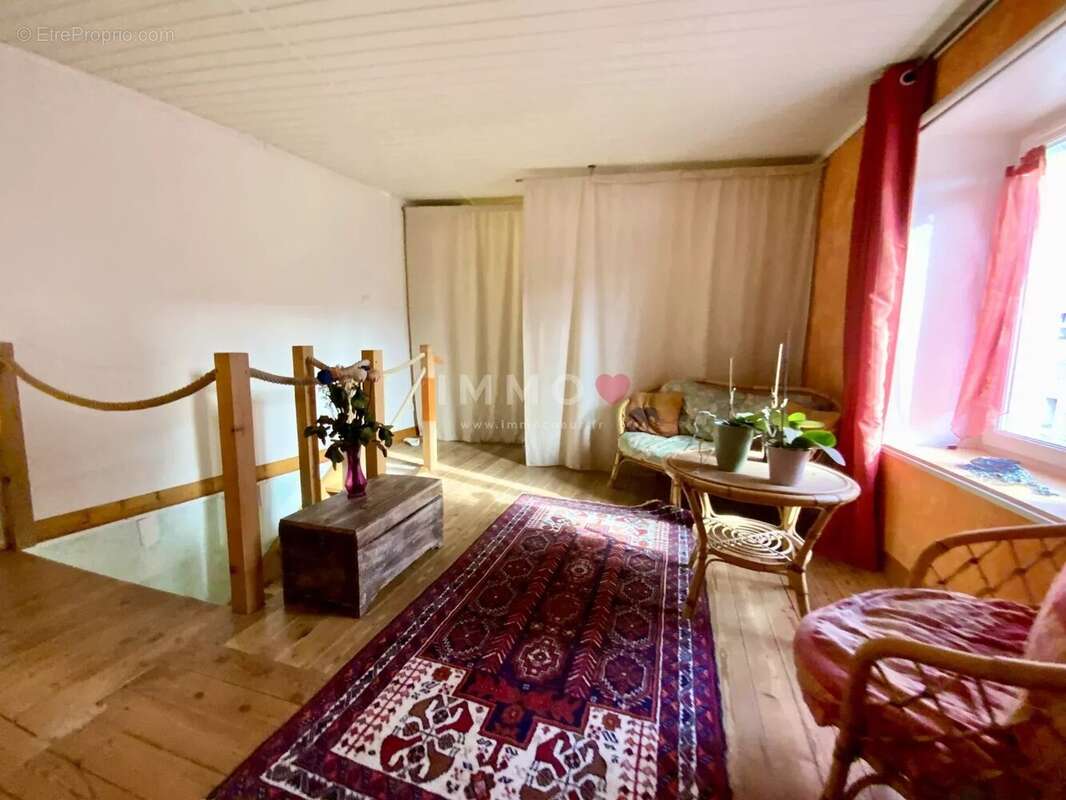 Maison à JUILLAC-LE-COQ