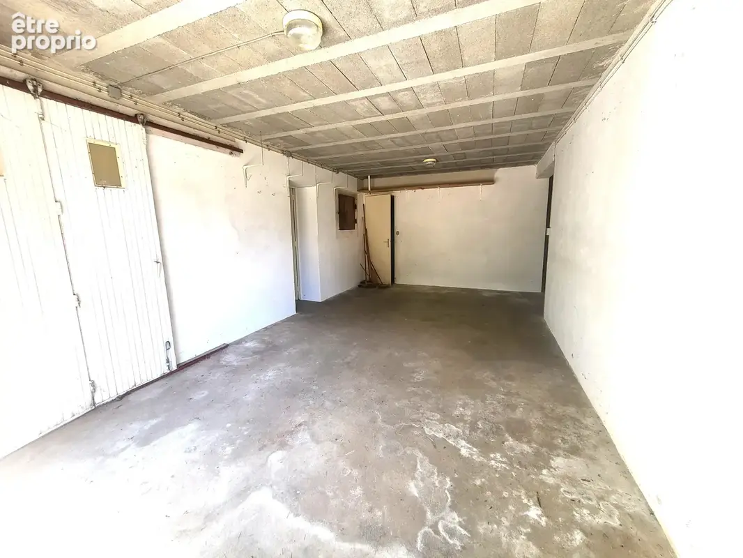 Ensemble immobilier de caractère avec dépendances, jardin arboré et beau potentiel - photo 12