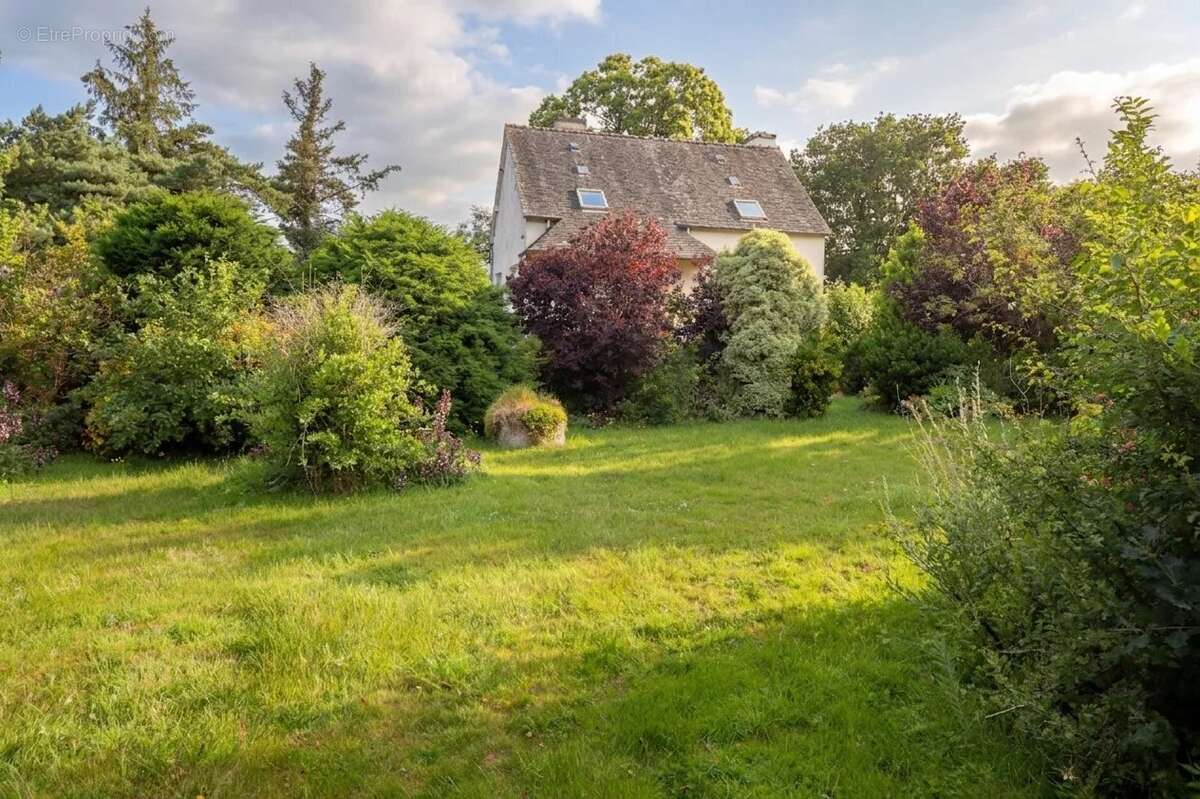 Maison à CARHAIX-PLOUGUER