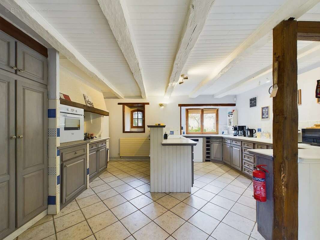 Maison à LES ESSARDS