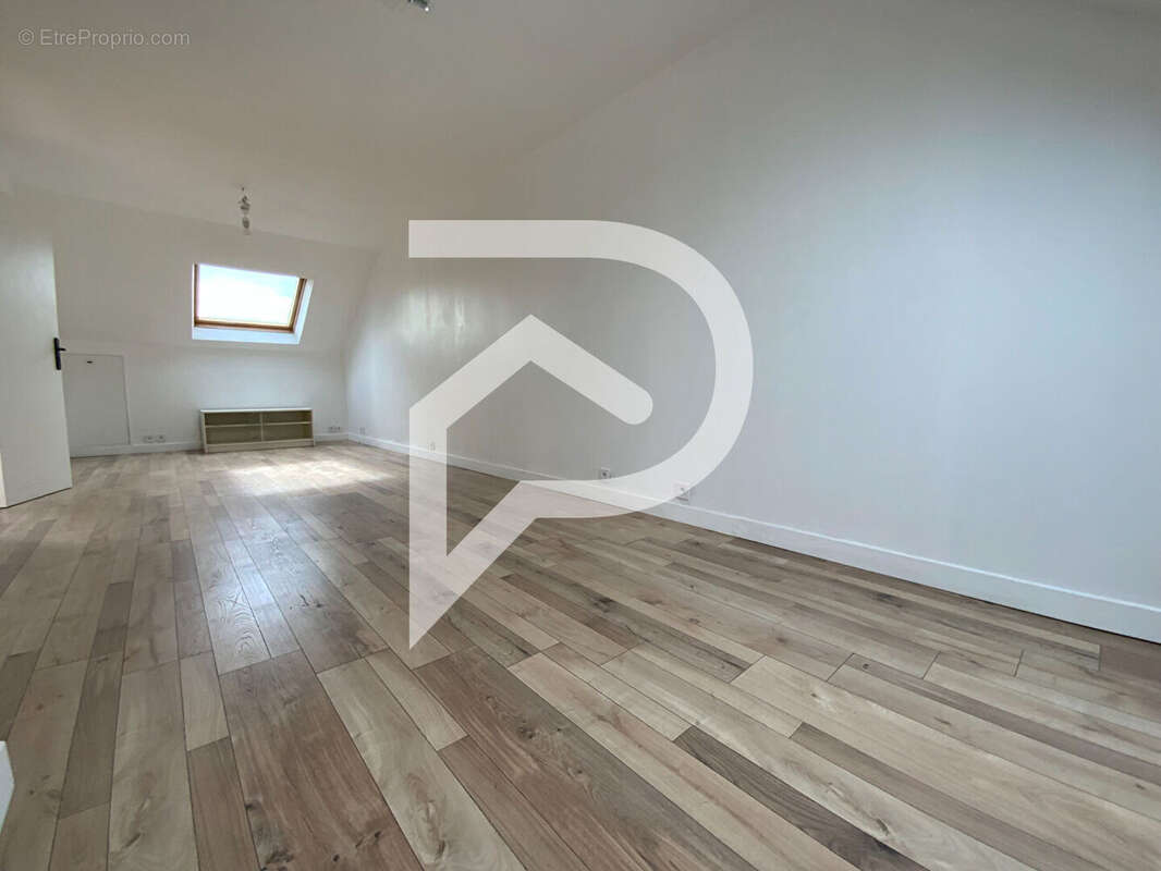 Maison à COIGNIERES