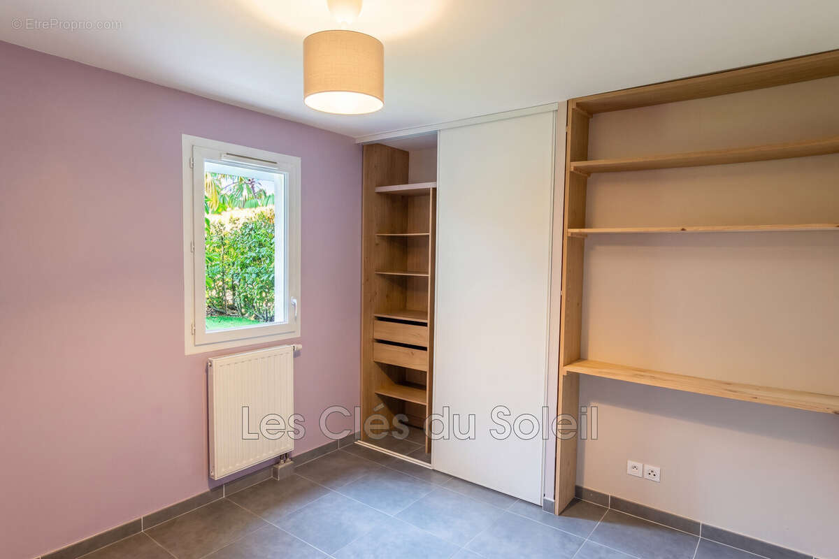Appartement à LA VALETTE-DU-VAR
